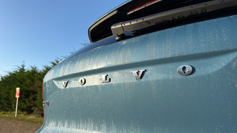 Volvo XC40 2.0 B4P Ultra Dark 5dr Auto Petrol Estate